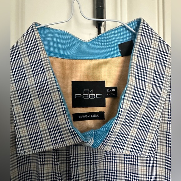 Men’s Formal Dress Button Up Shirt - Picture 2 of 3